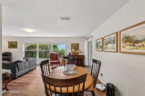 Dining - 305 Eleuthera Ct, Saint Augustine, FL 32095 photo 2 of 3