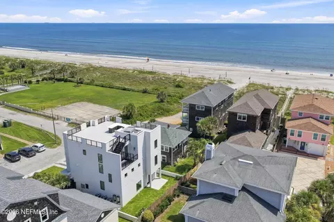 22 20th Ave N, Jacksonville Beach, FL 32250