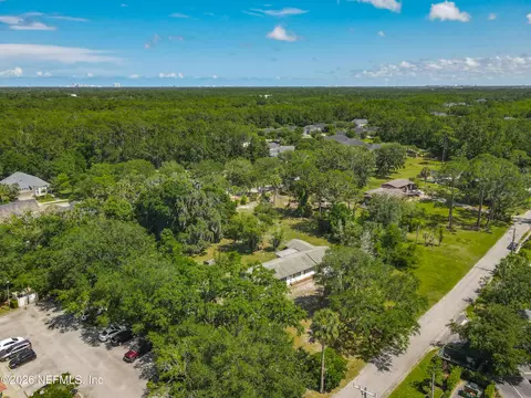 View/Area - 10 Mirror Lake Dr, Ormond Beach, FL 32174 photo 3 of 22