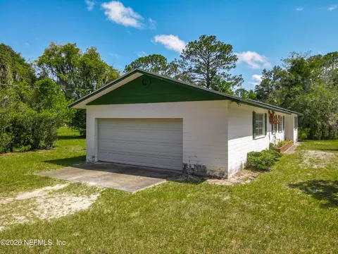 Exterior - 10 Mirror Lake Dr, Ormond Beach, FL 32174 photo 4 of 5