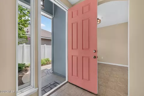 Entry Way - 84 Monroe Ave, Saint Augustine, FL 32086 photo 2 of 4