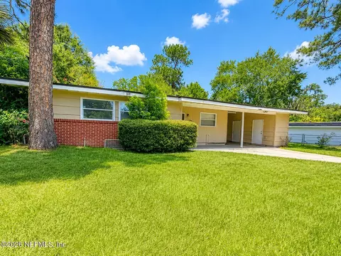 5211 Santa Monica Blvd N, Jacksonville, FL 32207