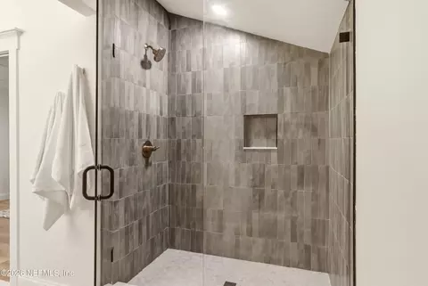 Bath - 22 Joiner St, Saint Augustine, FL 32084 photo 2 of 5