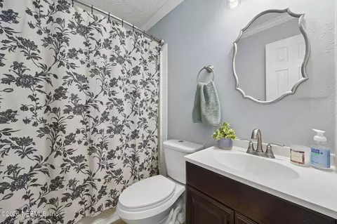 Bath - 175484 Bay Rd, Hilliard, FL 32046 photo 2 of 2