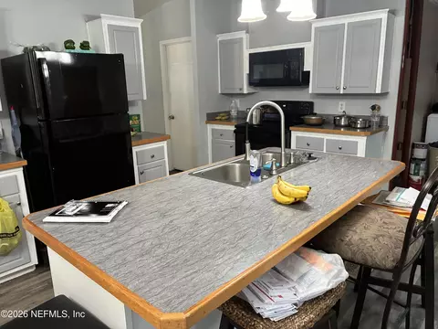 Kitchen - 104 Reaves Ave, Interlachen, FL 32148 photo 2 of 2