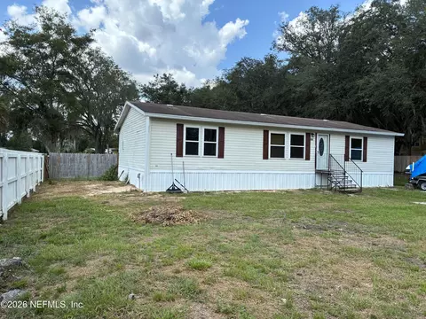Exterior - 104 Reaves Ave, Interlachen, FL 32148 photo 2 of 2