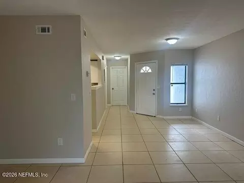 Living - 2947 Bayshore Dr E, Jacksonville, FL 32233 photo 2 of 5