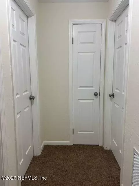 Entry Way - 2947 Bayshore Dr E, Jacksonville, FL 32233 photo 1 of 1