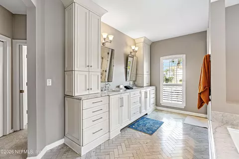 Bath - 207 Marshside Dr, Saint Augustine, FL 32080 photo 2 of 8