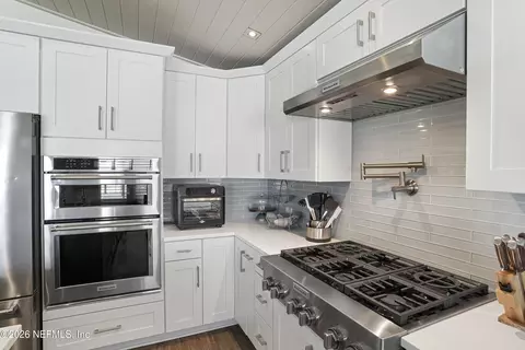 Kitchen - 5497 Pelican Way, Saint Augustine, FL 32080 photo 5 of 6