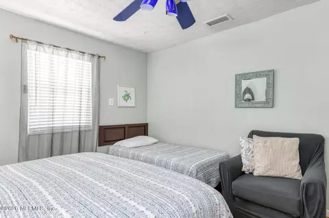 Bedroom - 15 Sea Park Dr, Saint Augustine, FL 32080 photo 5 of 10