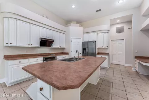 Kitchen - 725 Corrigan Dr, Saint Augustine, FL 32092 photo 3 of 5