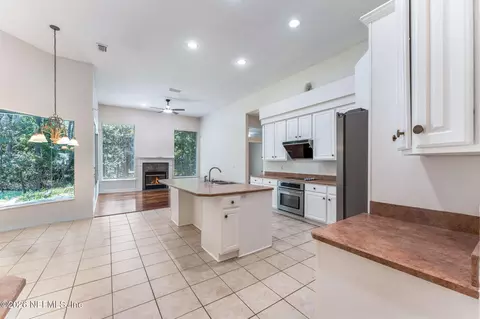 Kitchen - 725 Corrigan Dr, Saint Augustine, FL 32092 photo 1 of 5