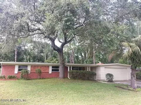 5635 Maxine Dr, Jacksonville, FL 32277