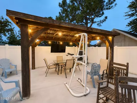 569 Coppitt Dr E, Orange Park, FL 32073 photo 8