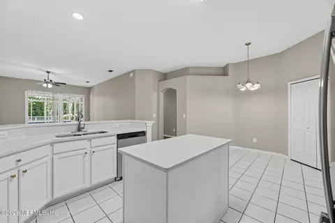 Kitchen - 627 Hampton Downs Ct, Saint Johns, FL 32259 photo 2 of 4