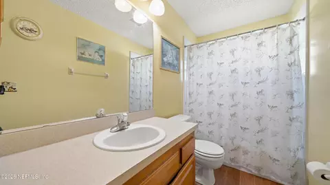 Bath - 1230 Summit Oaks Dr E, Jacksonville, FL 32221 photo 8 of 9