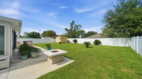 Exterior - 1230 Summit Oaks Dr E, Jacksonville, FL 32221 photo 8 of 10