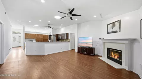 Living - 1230 Summit Oaks Dr E, Jacksonville, FL 32221 photo 3 of 4
