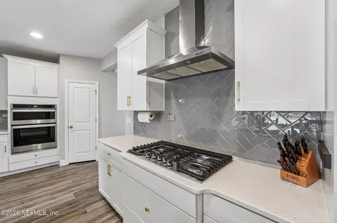 Kitchen - 235 Willow Lake Dr, Saint Augustine, FL 32092 photo 3 of 4