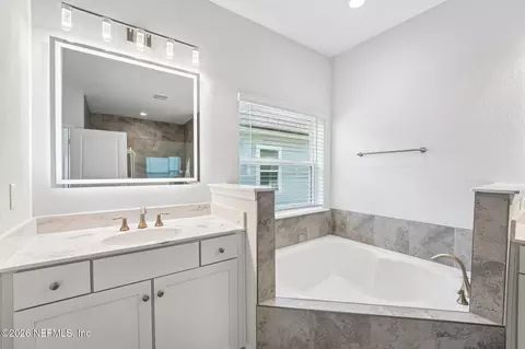 Bath - 235 Willow Lake Dr, Saint Augustine, FL 32092 photo 2 of 5