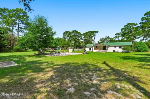 Exterior - 86252 Melissa Rd, Yulee, FL 32097 photo 9 of 11