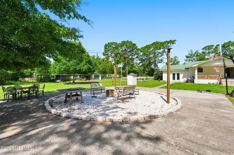 Exterior - 86252 Melissa Rd, Yulee, FL 32097 photo 7 of 11
