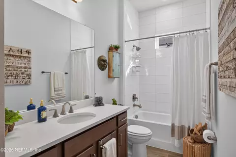 Bath - 129 Amberwood Dr, Saint Augustine, FL 32092 photo 2 of 2