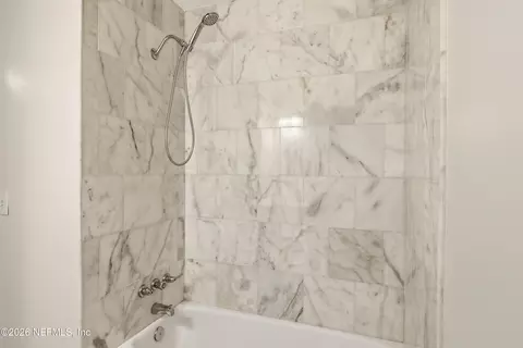 Bath - 22 Comares Ave #5A, Saint Augustine, FL 32080 photo 2 of 2