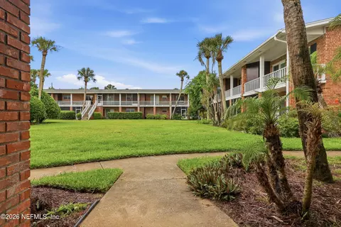 Exterior - 22 Comares Ave #5A, Saint Augustine, FL 32080 photo 4 of 7