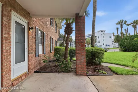 Exterior - 22 Comares Ave #5A, Saint Augustine, FL 32080 photo 6 of 7