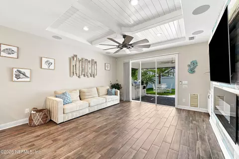 Living - 322 Silverleaf Village Dr, Saint Augustine, FL 32092 photo 1 of 2