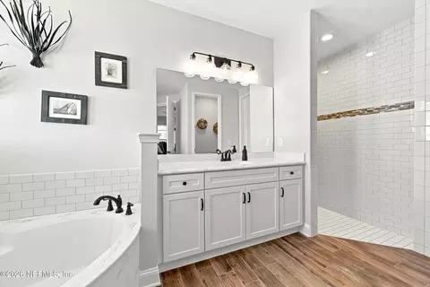 Bath - 322 Silverleaf Village Dr, Saint Augustine, FL 32092 photo 3 of 5