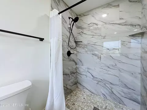 Bath - 14217 Camelot Pl, Macclenny, FL 32063 photo 3 of 8