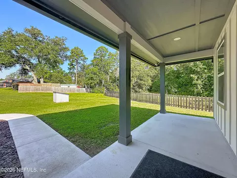 Exterior - 14217 Camelot Pl, Macclenny, FL 32063 photo 4 of 8