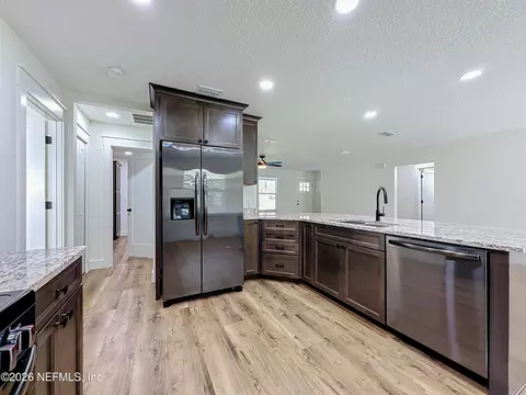 Kitchen - 14217 Camelot Pl, Macclenny, FL 32063 photo 2 of 4