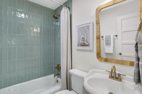Bath - 278 1st St, Atlantic Beach, FL 32233 photo 7 of 7