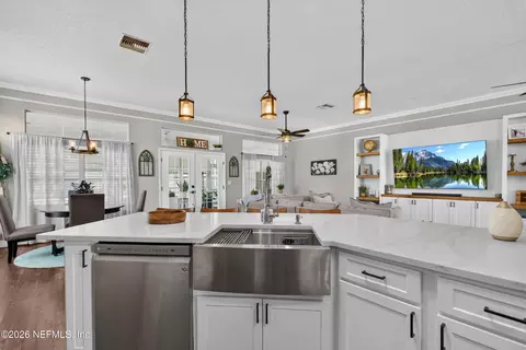 Kitchen - 711 Viscaya Blvd, Saint Augustine, FL 32086 photo 4 of 5
