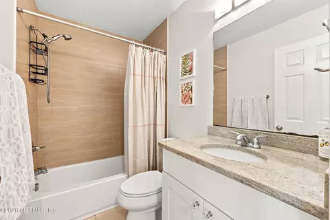 Bath - 108 A St #C, Saint Augustine Beach, FL 32080 photo 5 of 6