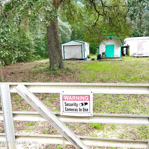 723 Brett Ave, Interlachen, FL 32148 photo 2