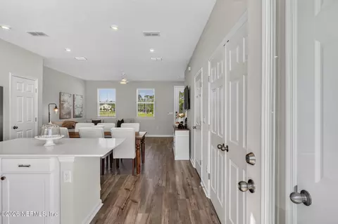 Entry Way - 43 Downing Dr, Saint Johns, FL 32259 photo 7 of 10