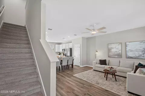 Entry Way - 43 Downing Dr, Saint Johns, FL 32259 photo 2 of 10