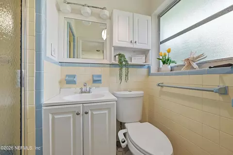 Bath - 49 Sylvan Dr, Saint Augustine, FL 32084 photo 2 of 3