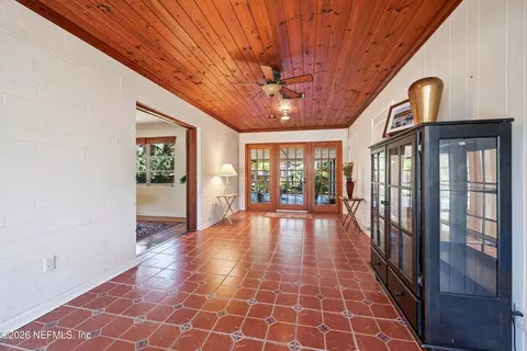 Entry Way - 49 Sylvan Dr, Saint Augustine, FL 32084 photo 4 of 8