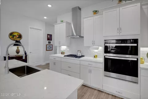 Kitchen - 502 Knotted Birch Ave, Saint Augustine, FL 32092 photo 5 of 7