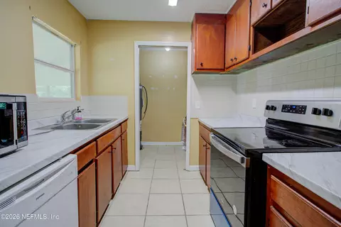 Kitchen - 57022 Alderman Dr, Yulee, FL 32097 photo 2 of 3
