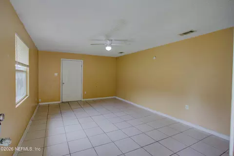Living - 57022 Alderman Dr, Yulee, FL 32097 photo 1 of 7
