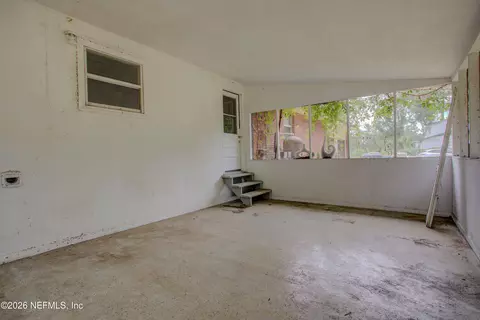 Exterior - 57022 Alderman Dr, Yulee, FL 32097 photo 4 of 7