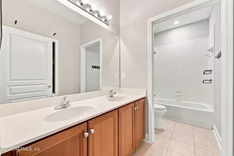 Bath - 1316 Chelsey Cir, Saint Augustine, FL 32092 photo 4 of 4