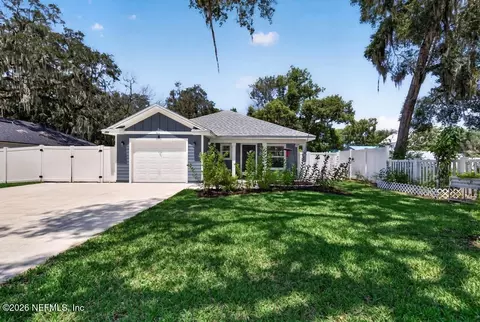 806 Cove St, Green Cove Springs, FL 32043